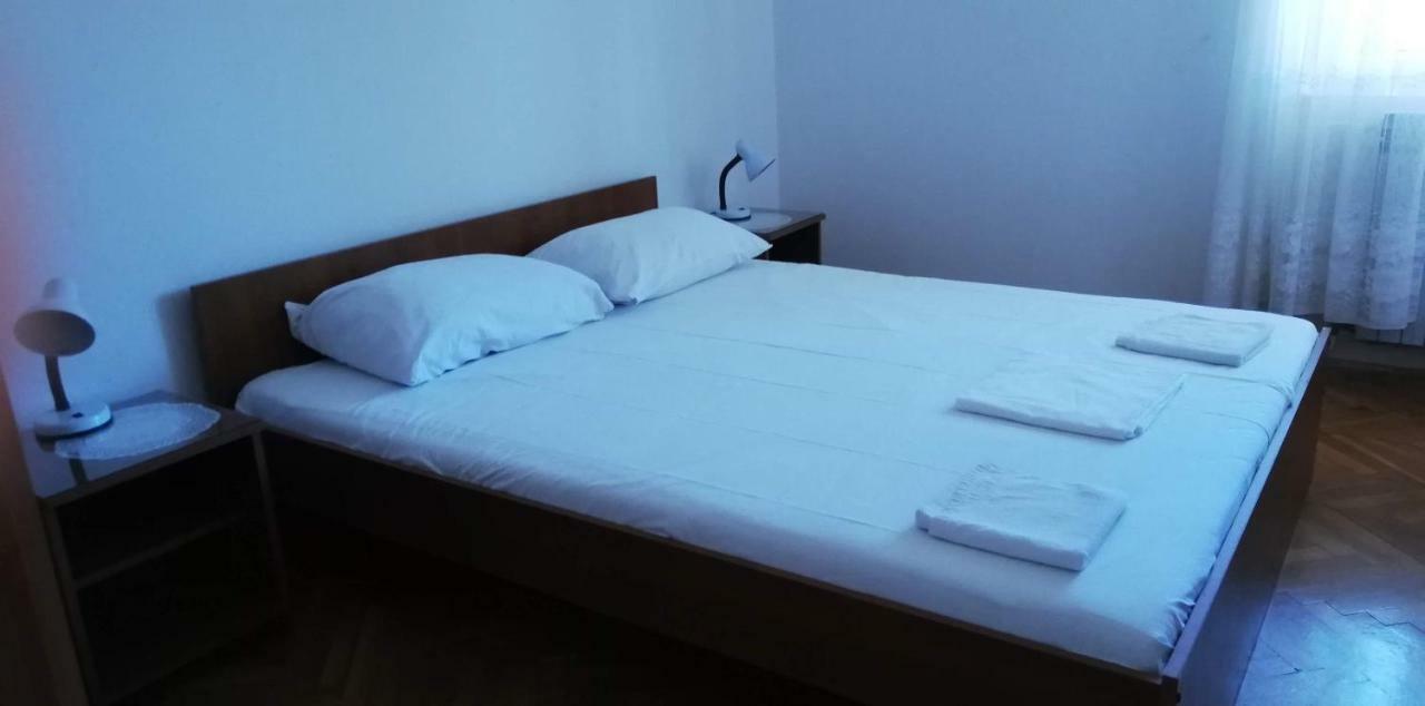 Marina Apartment End Rooms Vela Luka Eksteriør billede
